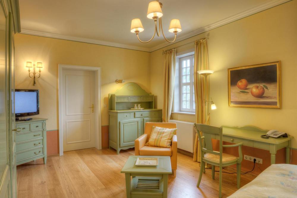 Urlaubsresidenz Marstall Und Kanzlei Im Schlossensemble 뤼베나우 객실 사진