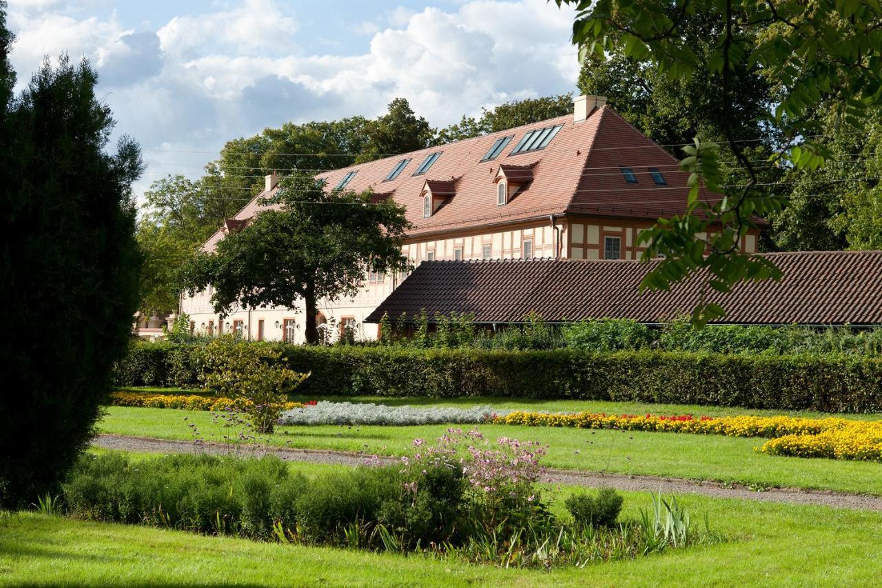 Urlaubsresidenz Marstall Und Kanzlei Im Schlossensemble 뤼베나우 외부 사진