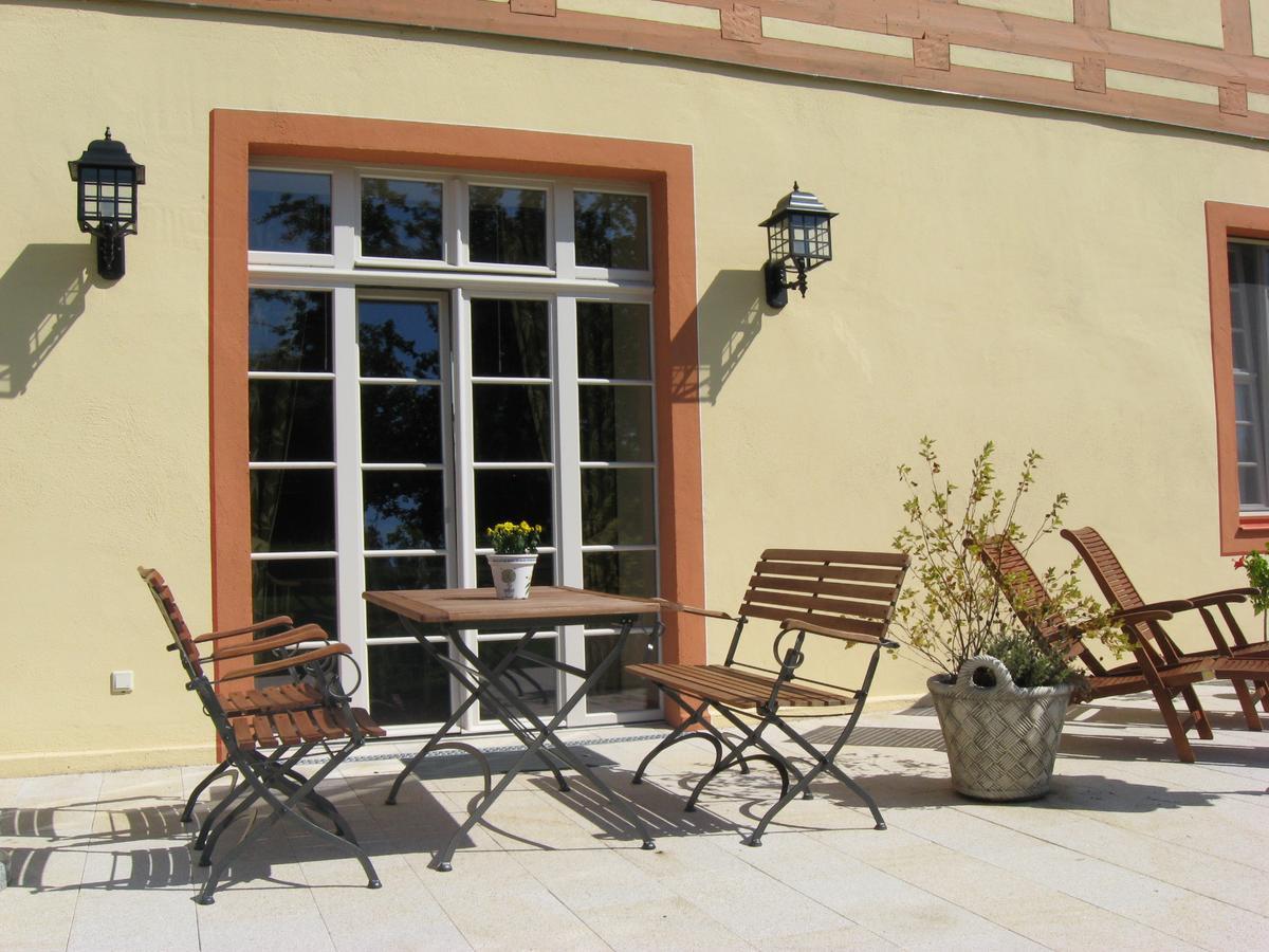 Urlaubsresidenz Marstall Und Kanzlei Im Schlossensemble 뤼베나우 외부 사진