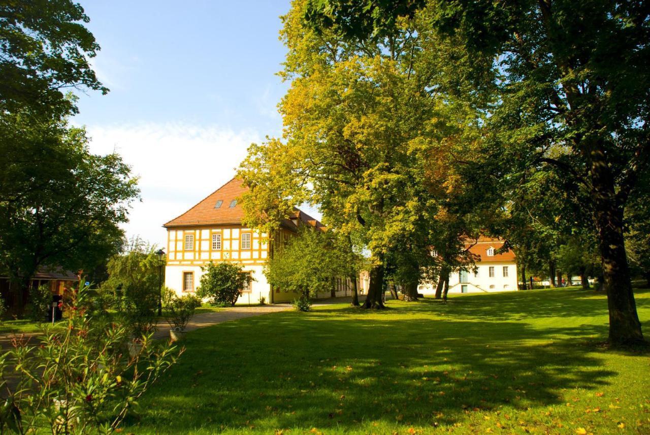 Urlaubsresidenz Marstall Und Kanzlei Im Schlossensemble 뤼베나우 외부 사진