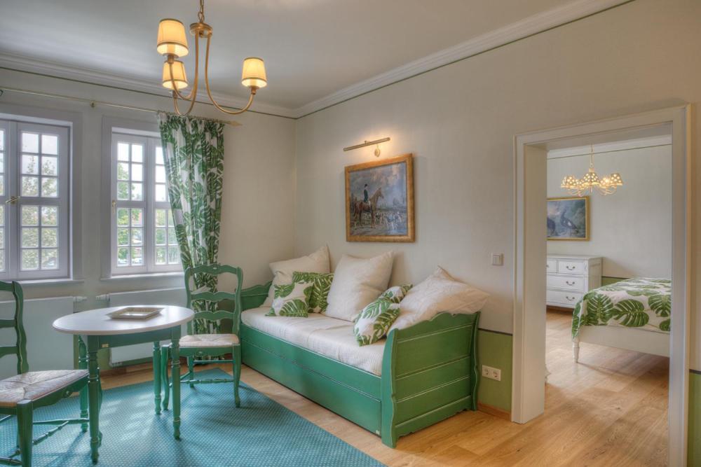 Urlaubsresidenz Marstall Und Kanzlei Im Schlossensemble 뤼베나우 외부 사진