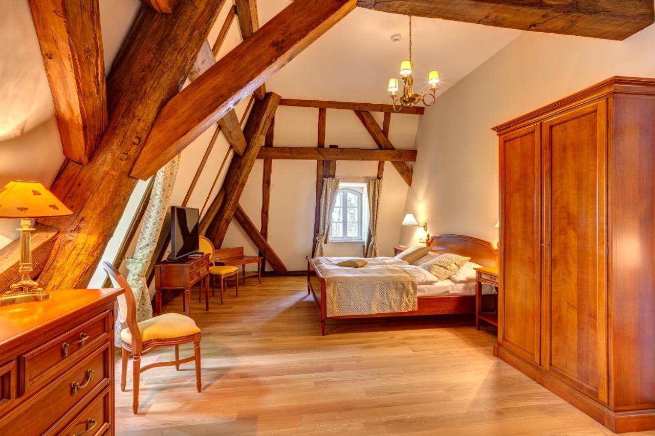 Urlaubsresidenz Marstall Und Kanzlei Im Schlossensemble 뤼베나우 외부 사진
